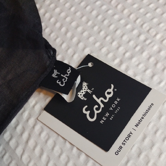 Echo Floral Scarf in Purple and Black - Picture 3 of 9